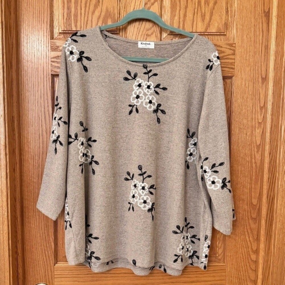 Kindred Tunic Top Womens Plus 3XL Beige Floral Embroidered 3/4 Sleeve